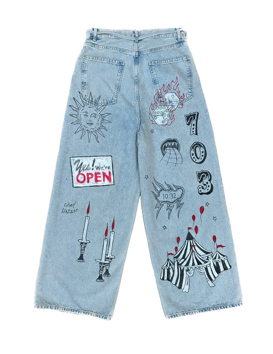 Baggy hand drawn jeans